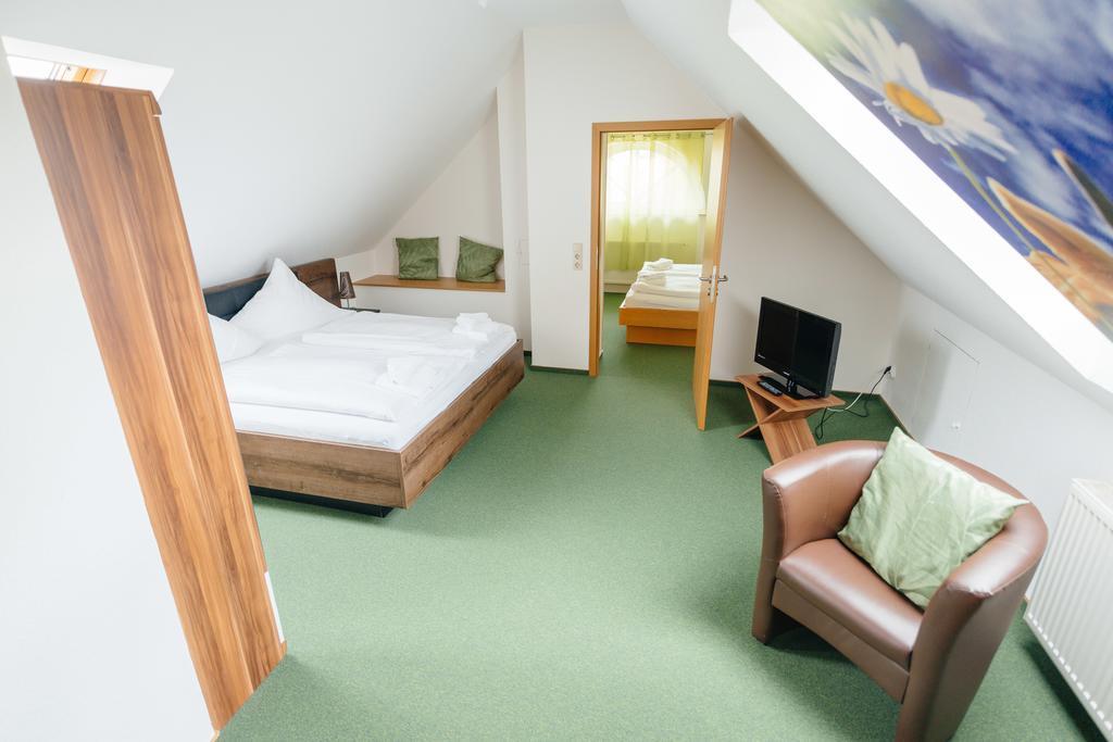Hünfeld Hotel Rhoenhof מראה חיצוני תמונה