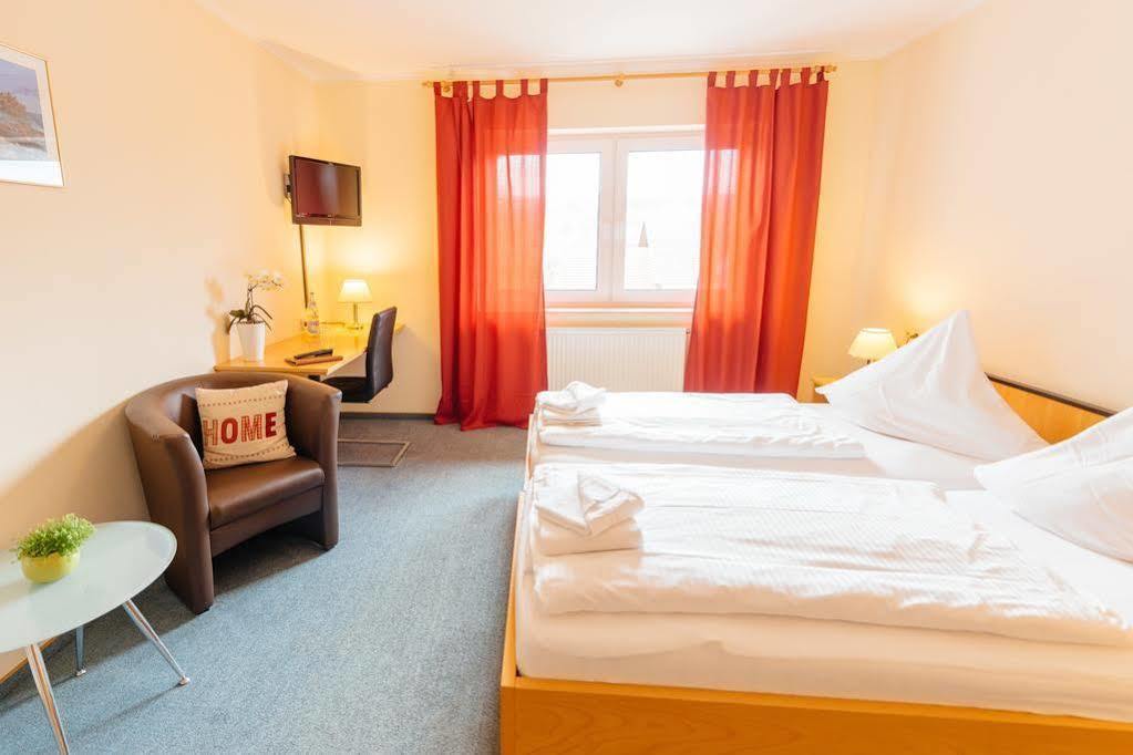 Hünfeld Hotel Rhoenhof מראה חיצוני תמונה
